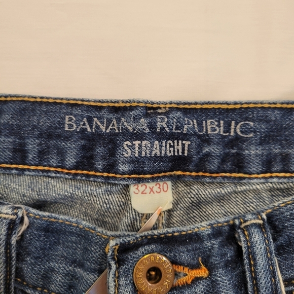 Banana Republic medium wash straight leg Jean size 32/30 - Picture 6 of 6